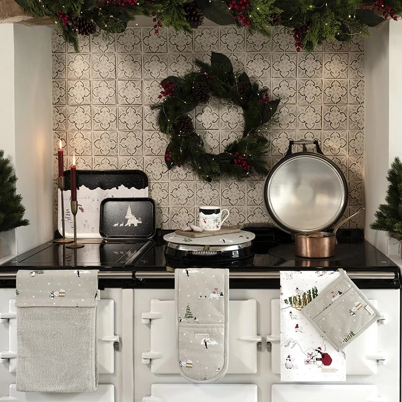 Snow Season Roller Hand Towel 4 Snow Season Roller Hand Towel - Image 2