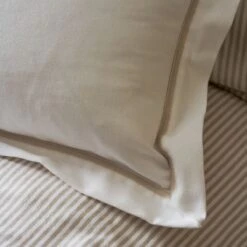 Panama Bed Cushion - Neutral Trim 9 Panama Bed Cushion - Neutral Trim -Sophie Allport AW23 ALLCDN415 DETAIL