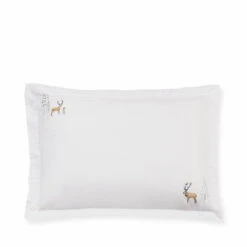 Christmas Stags Pair Of Oxford Pillowcases 8 Christmas Stags Pair Of Oxford Pillowcases -Sophie Allport AW23 CHRISTMASSTAGS01 CUTOUT 1