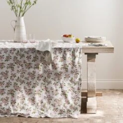 Blossom Tablecloth 9 Blossom Tablecloth -Sophie Allport SS24 BLOSSOM HERO SQUARE
