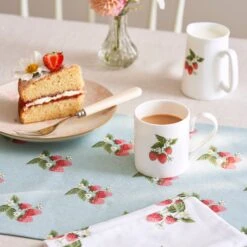 Strawberries Solo Mug -Sophie Allport SS24 BM97W01 SQUARE