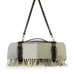 Gingham Picnic Blanket - Olive -Sophie Allport SS24 KPB00OL45 CUTOUT 1