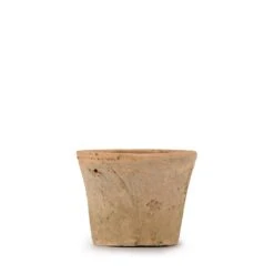 Aged Terracotta Pot 16 Aged Terracotta Pot -Sophie Allport SS24 Y1013 CUTOUT