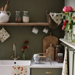 Poppy Meadow Tea Towel (Set Of 2) 18 Poppy Meadow Tea Towel (Set Of 2) -Sophie Allport all103602 bm10301 all103125 poppy meadow kitchen lifestyle high res square