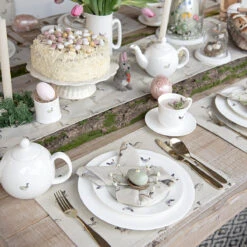 Hare Napkins (Set Of 4) 14 Hare Napkins (Set Of 4) -Sophie Allport all25300 all25820 hare napkin set of 4 and fabric placemat easter lifestyle high res square