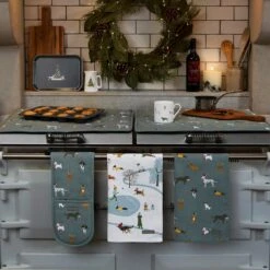 Christmas Dogs Serving Tray - Large 13 Christmas Dogs Serving Tray - Large -Sophie Allport all87100 all87602 christmas dogs double oven glove and tea towel lifestyle high res square e0ca8da3 cf92 4081 831a 32b54712ee37