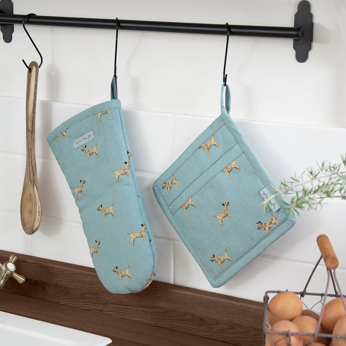 Terriers Oven Mitt 5 Terriers Oven Mitt - Image 3