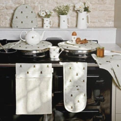 Bees Solo Jug 13 Bees Solo Jug -Sophie Allport bees collection lifestyle high res 1 copy web image square