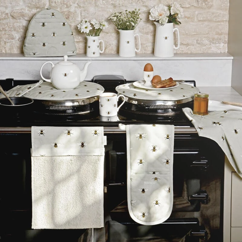 Bees Solo Jug 5 Bees Solo Jug - Image 3