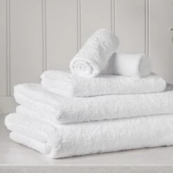 Bees Bath Sheet -Sophie Allport bees towel collection 2 lifestyle high res square af9ea2a6 e95b 45ad 9d49 d73f80e46272