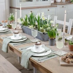 Boxing Hares Napkins (Set Of 4) -Sophie Allport boxing hares table setting easter lifestyle high res square 7e9e4617 5cc0 4eb3 8604 120c3a447ee7