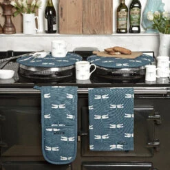 Dragonfly Double Oven Glove 8 Dragonfly Double Oven Glove -Sophie Allport dragonfly collection lifestyle 2 web