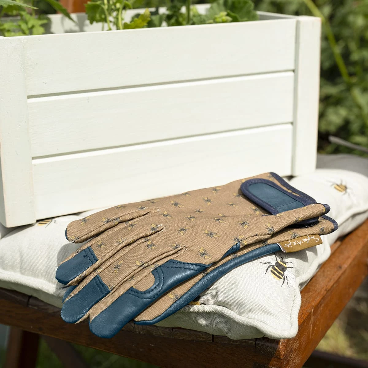 Bees Gardening Gloves 7 Bees Gardening Gloves - Image 5