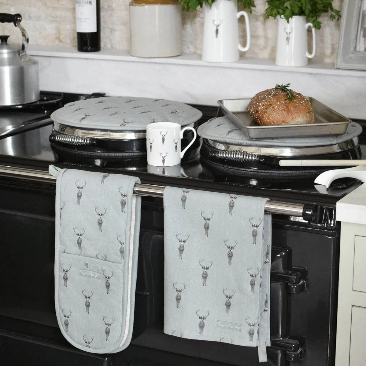 Highland Stag Tea Towel 4 Highland Stag Tea Towel - Image 2