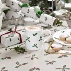 Holly & Berry Mug -Sophie Allport holly collection lifestyle web 8 9c1866f6 ed4c 4f65 9eb3 0b3e3824d1f6