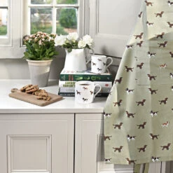 Spaniels Mug -Sophie Allport im5903 spaniels large mug and apron lifestyle web 1 e5ece5dc 1c26 4c91 a568 7c314f36ce29