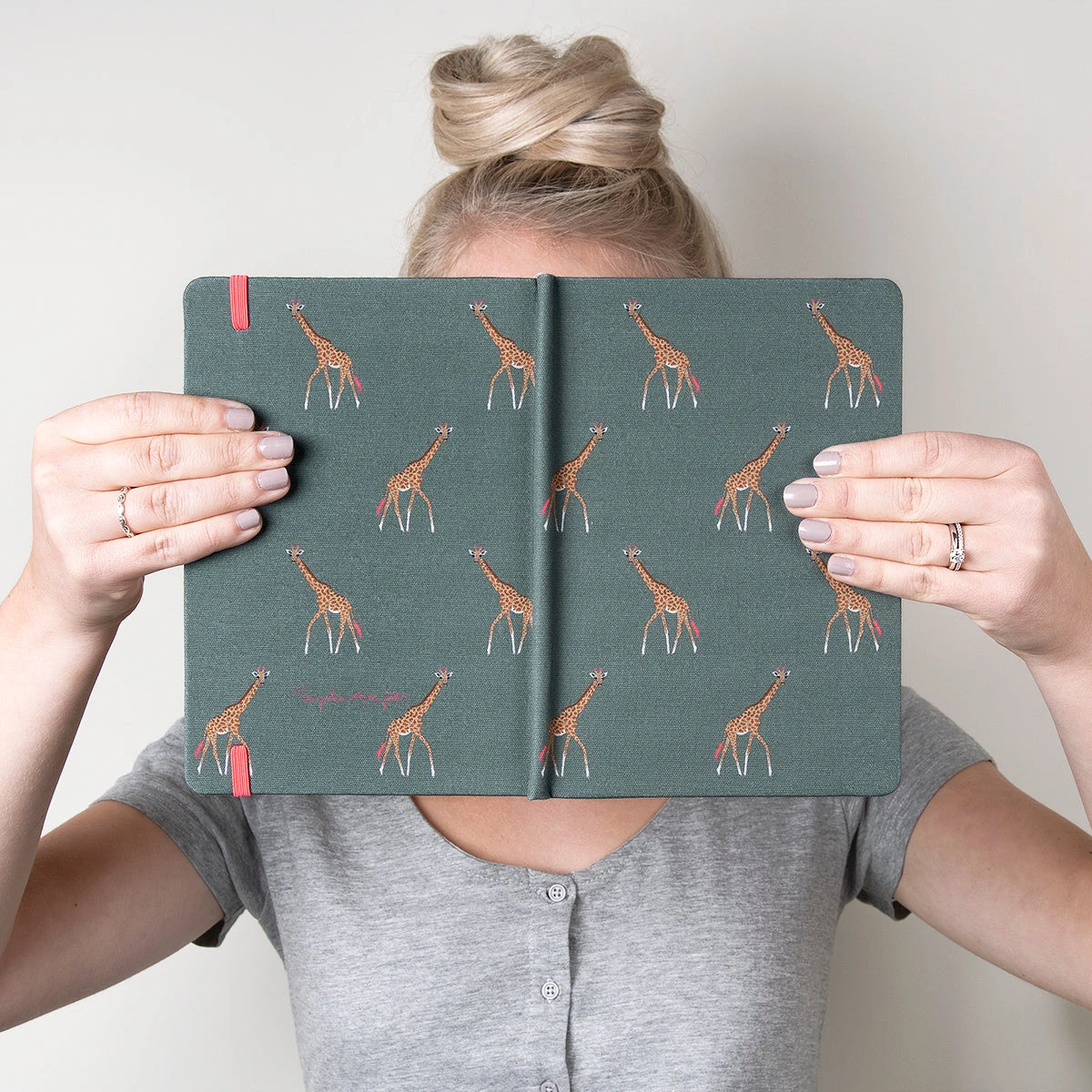 Giraffe A5 Fabric Notebook 6 Giraffe A5 Fabric Notebook - Image 4