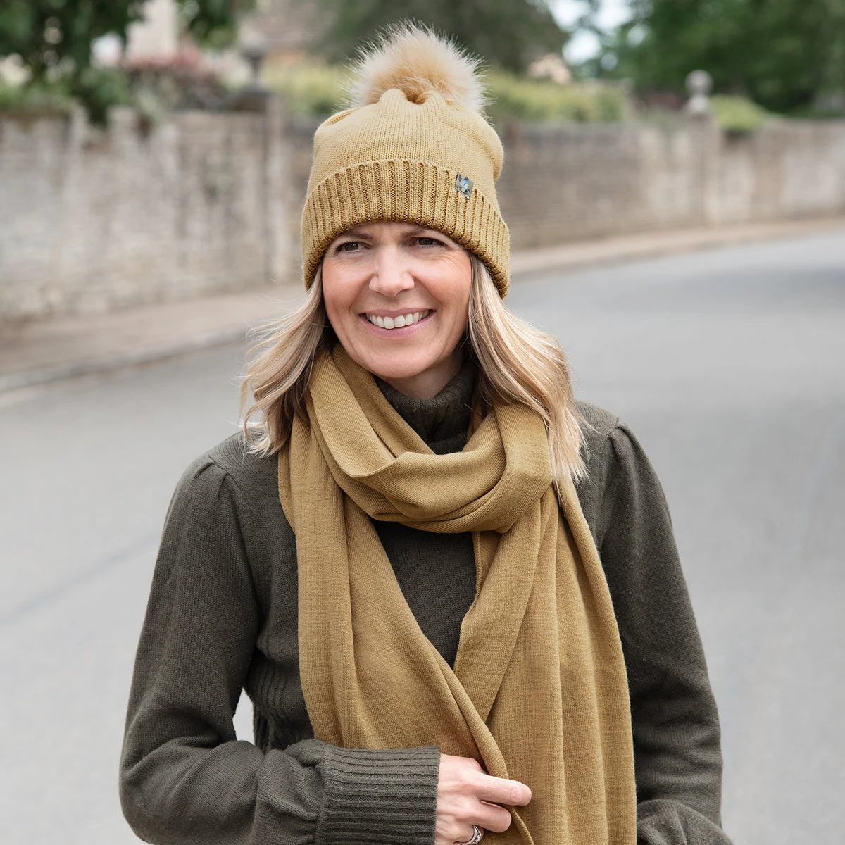 Ducks Knitted Scarf 5 Ducks Knitted Scarf - Image 3