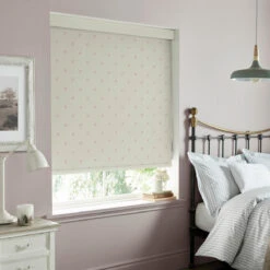 Hearts Blush Made To Measure Roller Blind -Sophie Allport rlb34bm2m hearts blush artwork roller blind made to measure lifestyle 2 high res square