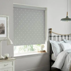 Hearts Grey Made To Measure Roller Blind -Sophie Allport rlb34gm2m hearts grey artwork roller blind made to measure lifestyle 2 high res square