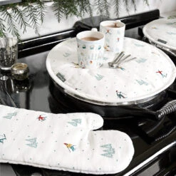 Skiing Circular Hob Cover -Sophie Allport skiing collection lifestyle web 7 1 678e25d8 3206 4cc4 8142 d902bd85422a