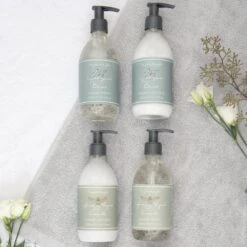Hedgerow Berries Hand Wash - 300ml 8 Hedgerow Berries Hand Wash - 300ml -Sophie Allport sophie allport hand wash and lotion collection lifestyle high res square
