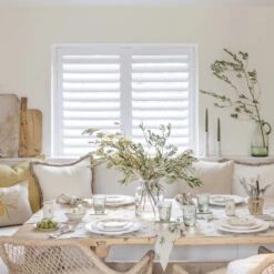 Olive Linen Table Runner 10 Olive Linen Table Runner -Sophie Allport ss23 olive dining hero square e2584de0 9921 49f5 96fb e0a7217c3481