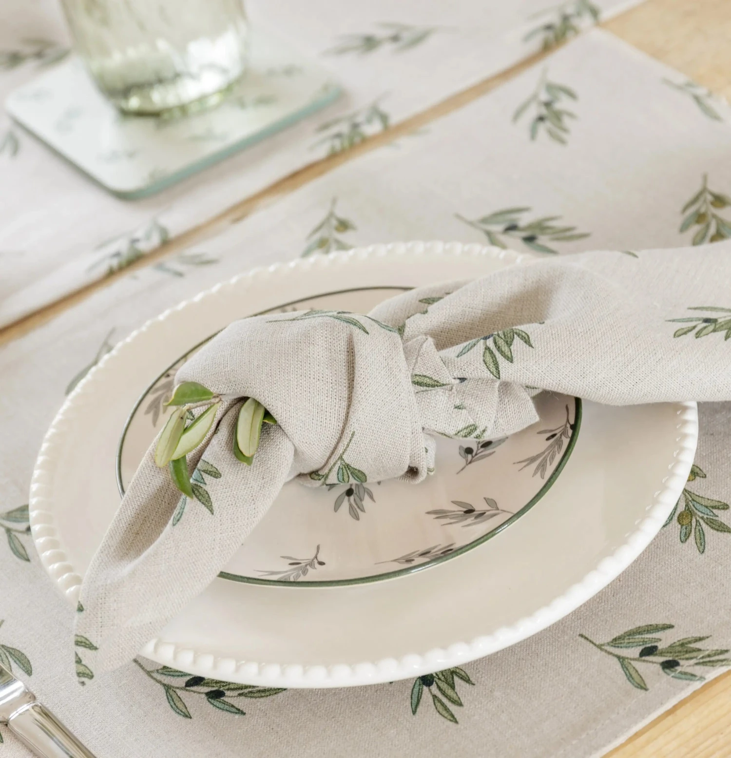 Olive Linen Napkins (Set Of 4) 6 Olive Linen Napkins (Set Of 4) - Image 4