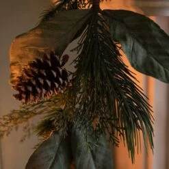 Winter Woodlands Garland -Sophie Allport woodland walks garland lifestyle zsax36885ttgr aw22 2 high res square