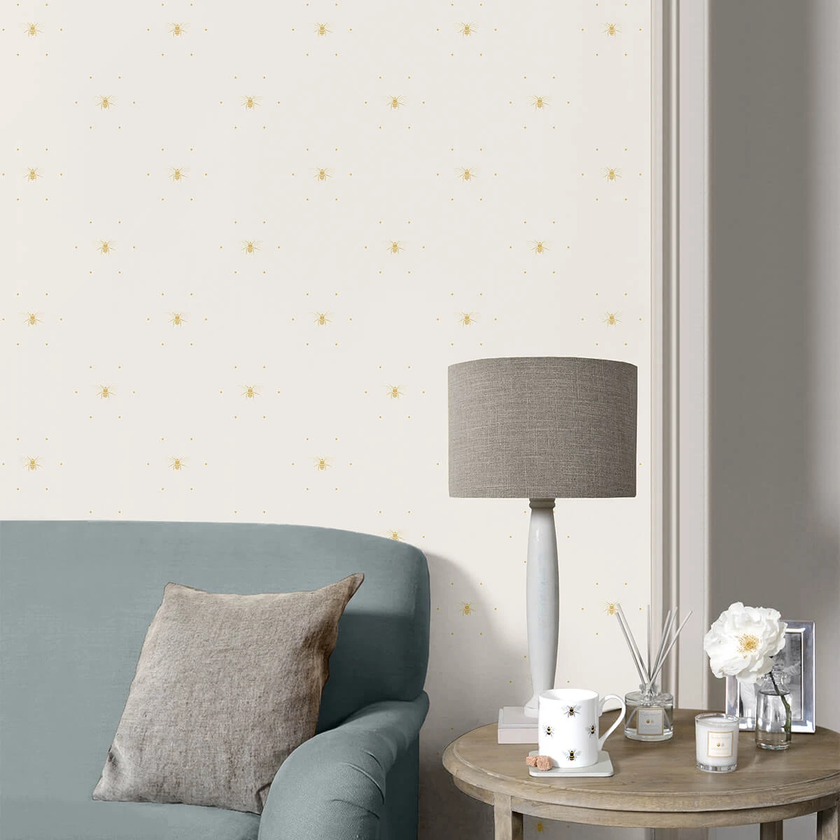 Bees Silhouette Cream & Ochre Wallpaper 4 Bees Silhouette Cream & Ochre Wallpaper - Image 2